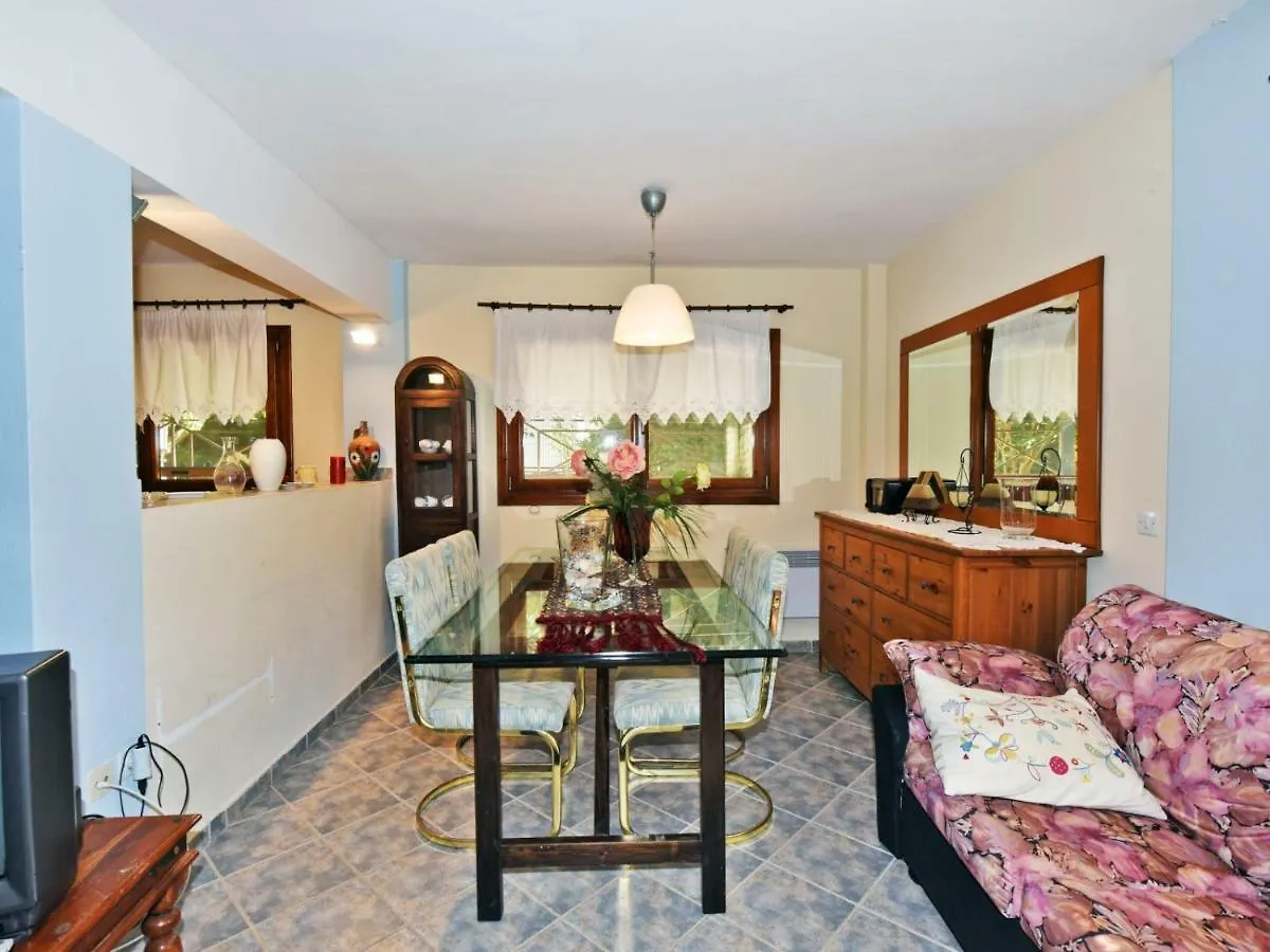 Savina's Maisonette by TravelPro Services Nea Plagia Halkidiki Grecia